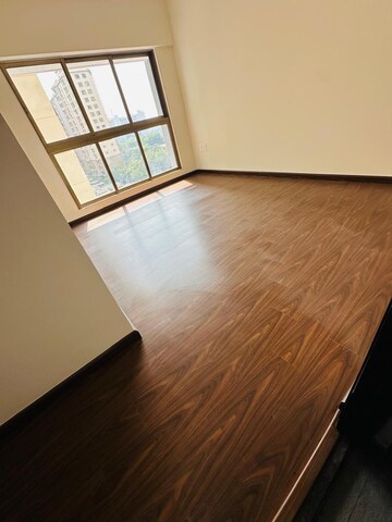 Room in 3 BHK Apartment at Raj Infinia, Malad West – for Rent