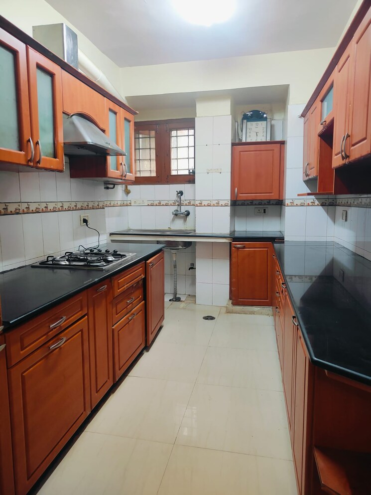Kitchen, mayur vihar phase 1 extension 3.5 Bedroom 1650 Sq.Ft. Apartment In Mayur Vihar Phase 1 Extension Delhi 9075517