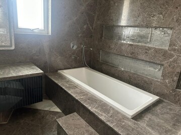 Attached Bathroom in 3.5 BHK Apartment at Defence Colony – for Rent