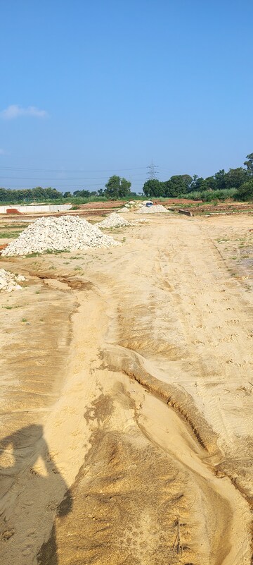  Plot For Sale in Chinhat