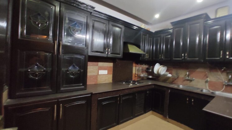 Kitchen, veera-safdarjung-enclave 3 Bedroom 2000 Sq.Ft. Apartment In Safdarjung Enclave Delhi 9075573