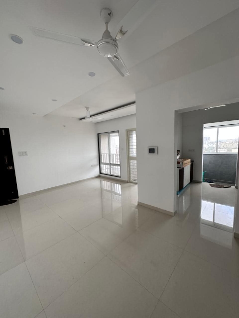 2.5 BHK + Servant Room Apartment For Rent in Pimple Saudagar 