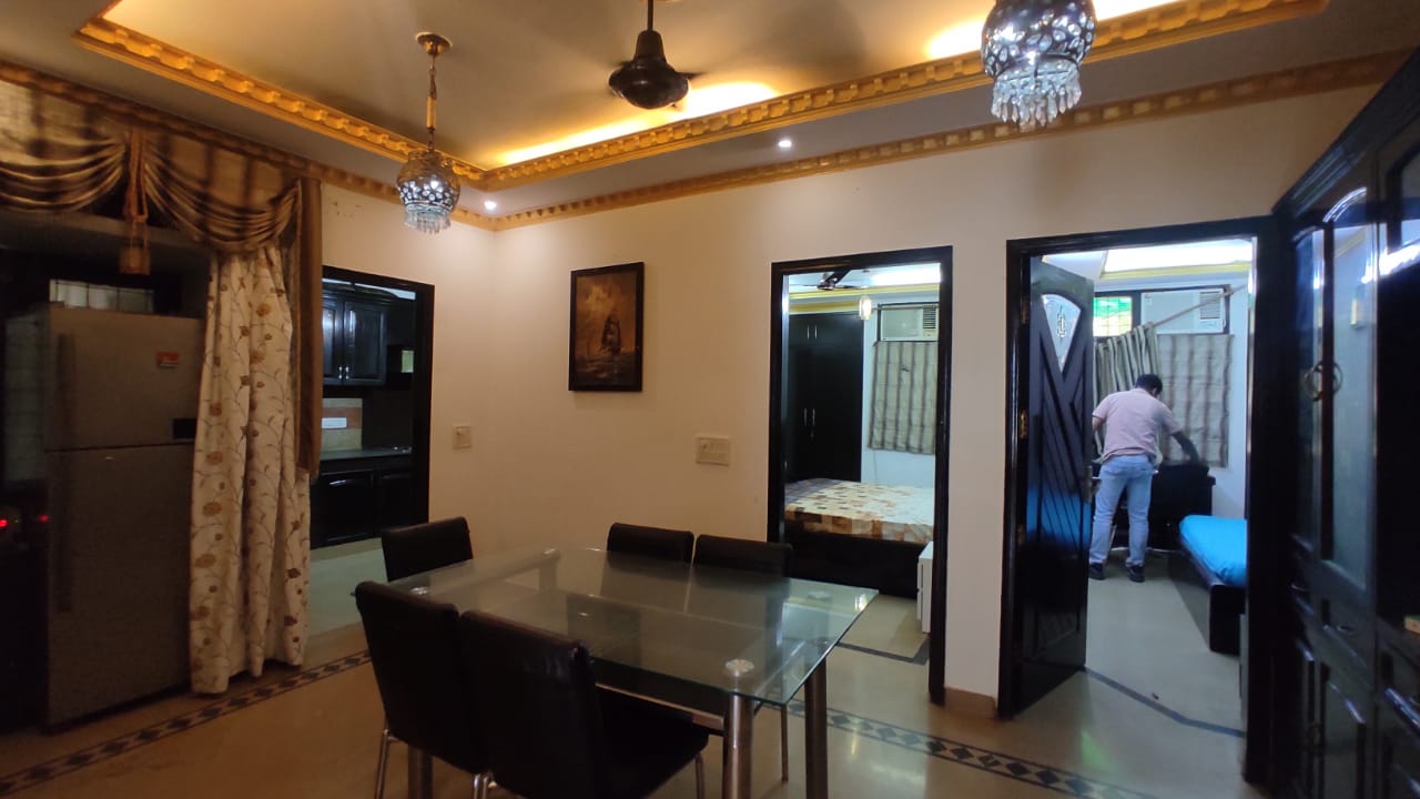 3 BHK + Pooja Room,Servant Room,Study Room,Extra Room Apartment For Rent in Veera Safdarjung Enclave