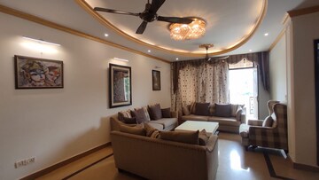 Furnished Amenities in 3 BHK Apartment at Veera Safdarjung Enclave, Safdarjung Enclave – for Rent