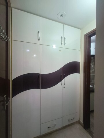 Kitchen in 3 BHK Builder Floor at SS Mayfield Gardens, Sector 51 – for Rent