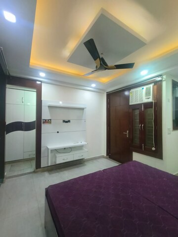 Kitchen in 3 BHK Builder Floor at SS Mayfield Gardens, Sector 51 – for Rent