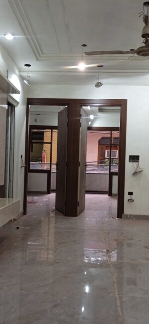 Room in 3 BHK Builder Floor at Mahavir Enclave 1 – for Sale