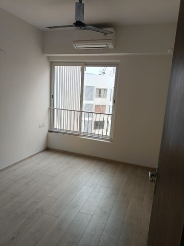 Room in 2 BHK Apartment at Shapoorji Pallonji Joyville Phase 2, Sector 102 – for Rent