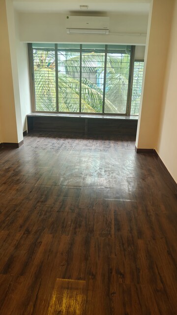 Room in 2 BHK Apartment at Ashirwad Tower, Andheri West – for Rent