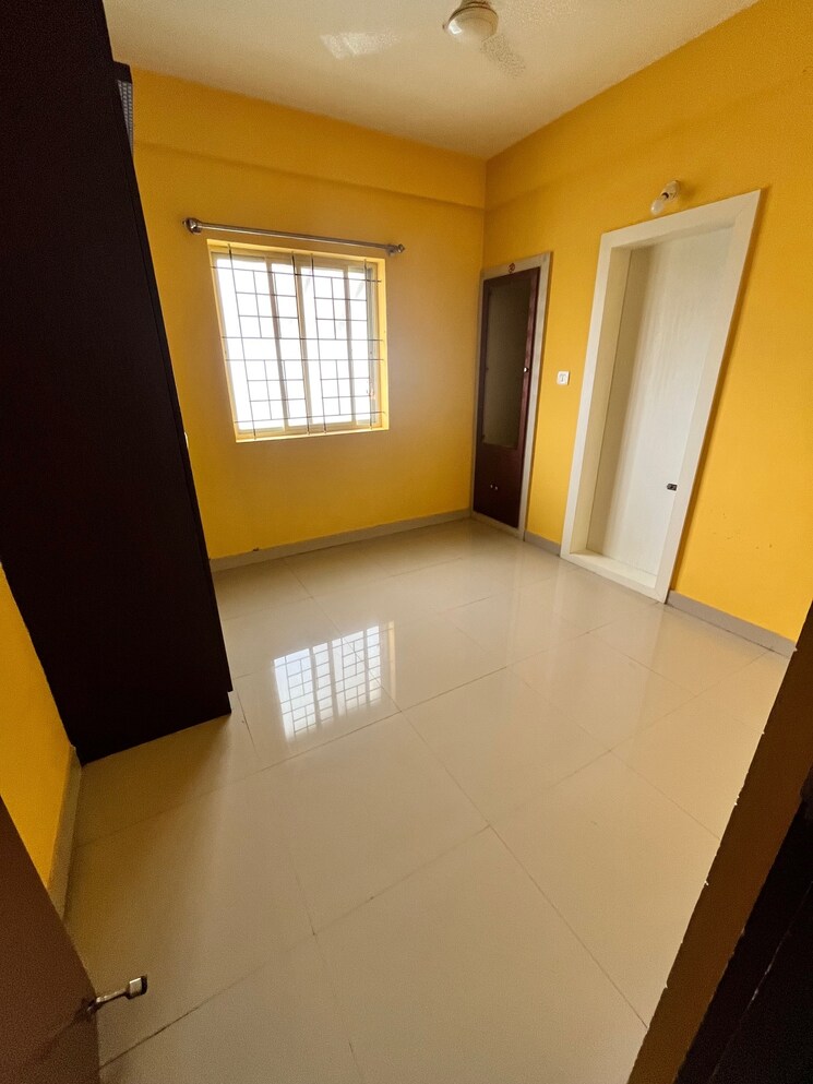 Room, sr-flora 2 Bedroom 1040 Sq.Ft. Apartment In Begur Road Bangalore 9075640