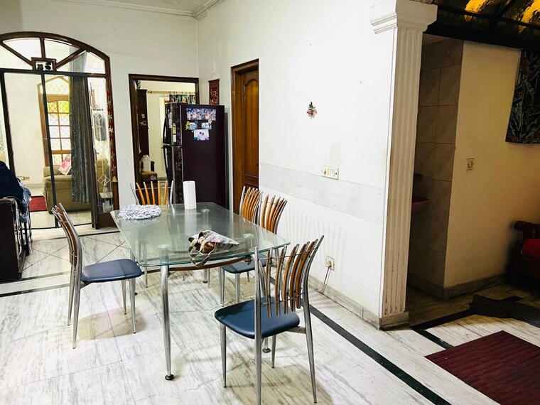 Living Room, sector 55 6 Bedroom 250 Sq.Mt. Independent House In Sector 55 Noida 9075655