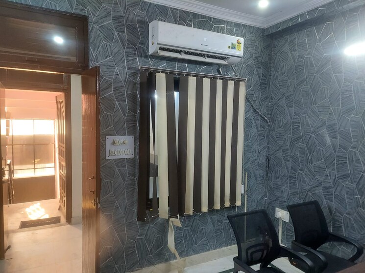 Living Room, gomti nagar Commercial Office Space 400 Sq.Ft. In Gomti Nagar Lucknow 9075653