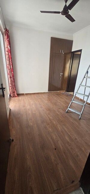 Furnished Amenities in 2.5 BHK Apartment at Amrapali Terrace Homes, Tech Zone 4 Greater Noida – for Sale