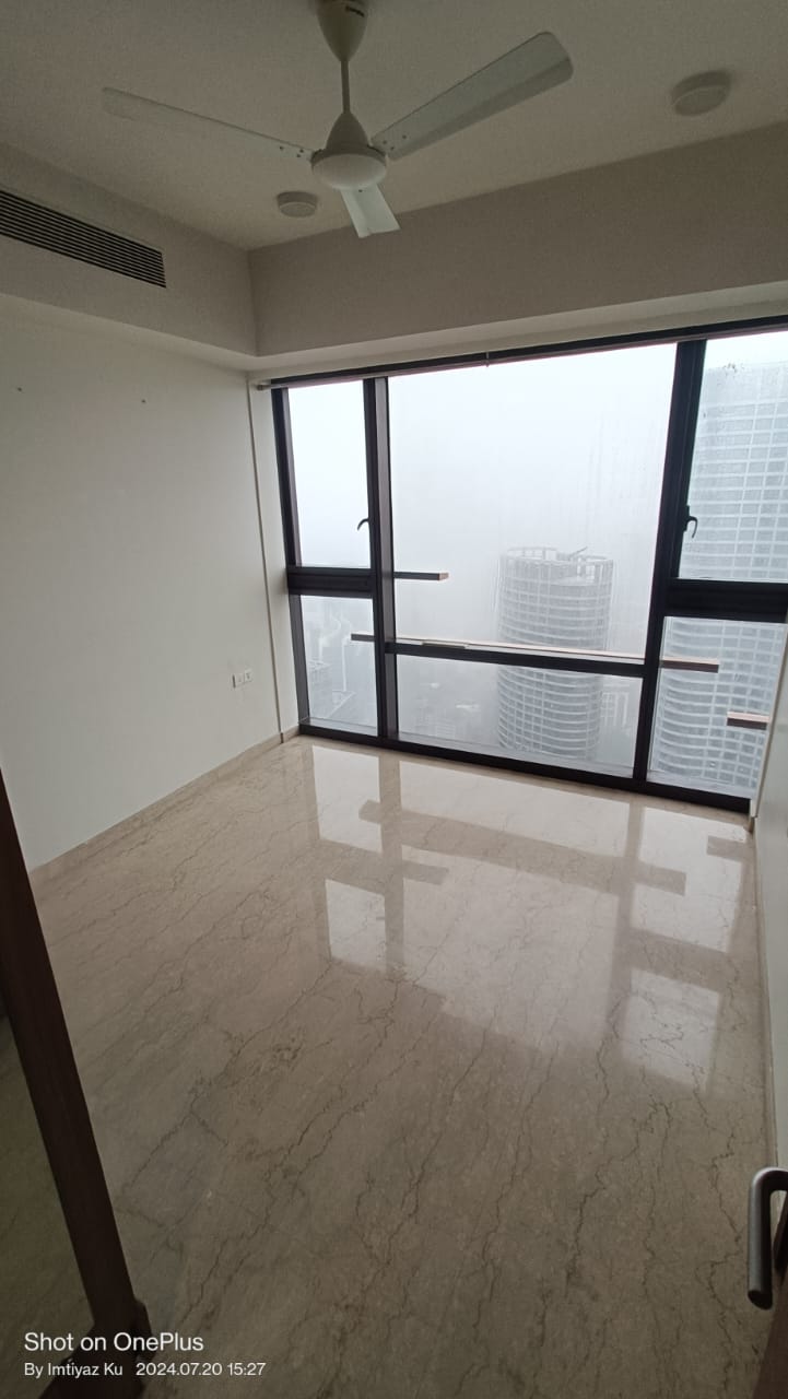 2 BHK Apartment For Rent in Peninsula Salsette 27