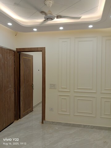 Building Lobby in 2 BHK Builder Floor at Laxmi Nagar – for Rent