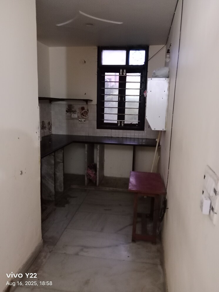 Kitchen, laxmi nagar 2.5 Bedroom 700 Sq.Ft. Builder Floor In Laxmi Nagar Delhi 9075739