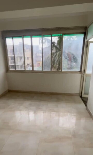 Room in 3 BHK Apartment at Mayur Vihar Phase 1 – for Rent