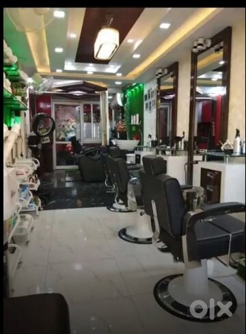  Shop For Rent in Gomti Nagar