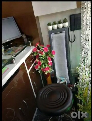 Team Area in  Shop at Gomti Nagar – for Rent