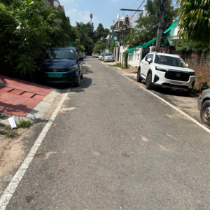 Parking in  Plot at Gomti Nagar – for Sale