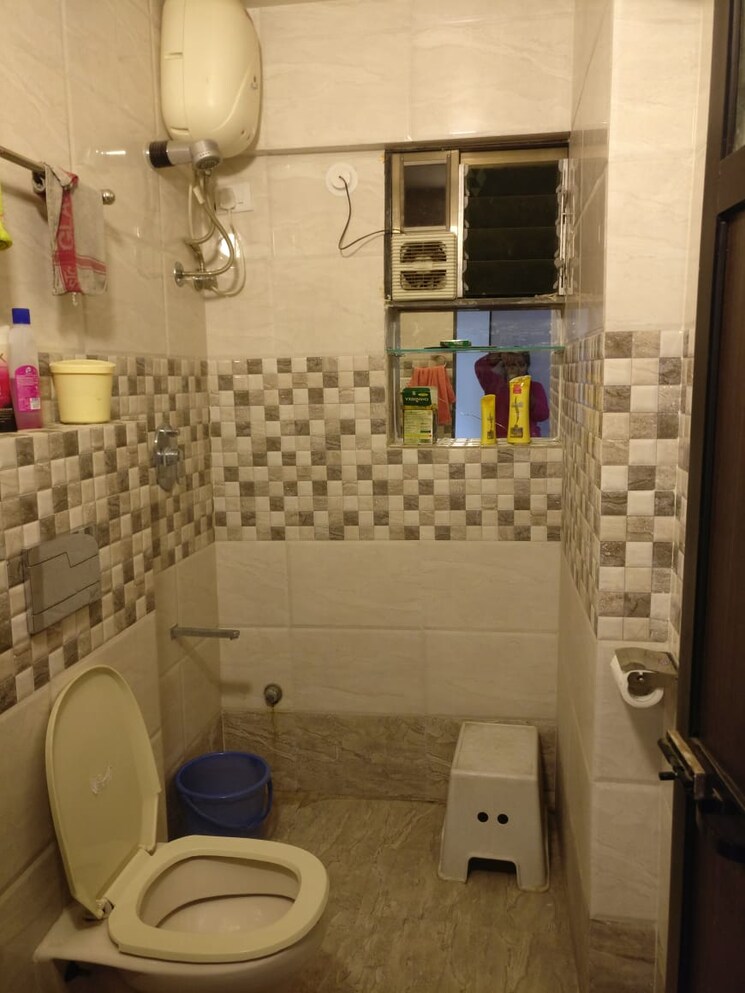 Bathroom, kores-tower 2 Bedroom 1050 Sq.Ft. Apartment In Vartak Nagar Thane 9075812