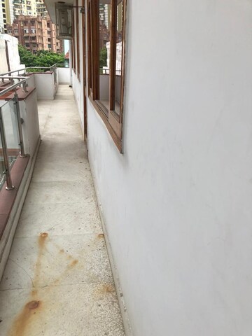 Balcony in 2 BHK Builder Floor at Sector 31 – for Rent