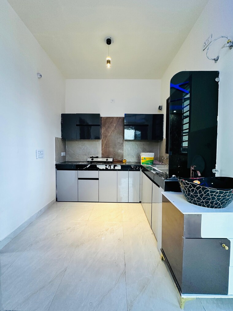 Kitchen, dhakoli 3 Bedroom 110 Sq.Yd. Apartment In Dhakoli Zirakpur 9075825