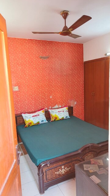 Bedroom in 2 BHK Apartment at Janakpuri – for Rent