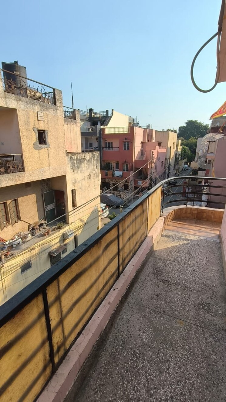 Balcony, janakpuri 2 Bedroom 1125 Sq.Ft. Apartment In Janakpuri Delhi 9075836