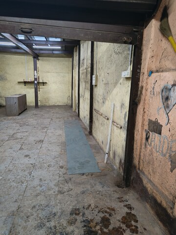  Warehouse For Rent in Kalina