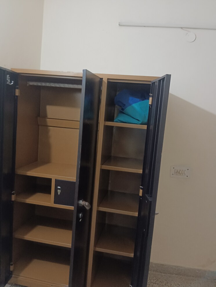 undefined, maidan garhi 2 Bedroom 75 Sq.Yd. Builder Floor In Maidan Garhi Delhi 9075898