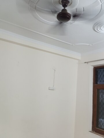 Room in 2 BHK Builder Floor at Maidan Garhi – for Rent