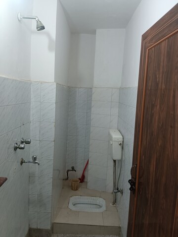 Bathroom in 2 BHK Builder Floor at Maidan Garhi – for Rent