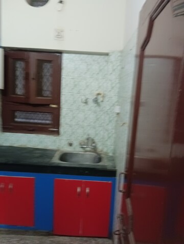Furnished Amenities in 2 BHK Builder Floor at Maidan Garhi – for Rent