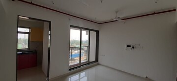Room in 2 BHK Apartment at Runwal Eirene, Balkum Pada – for Rent