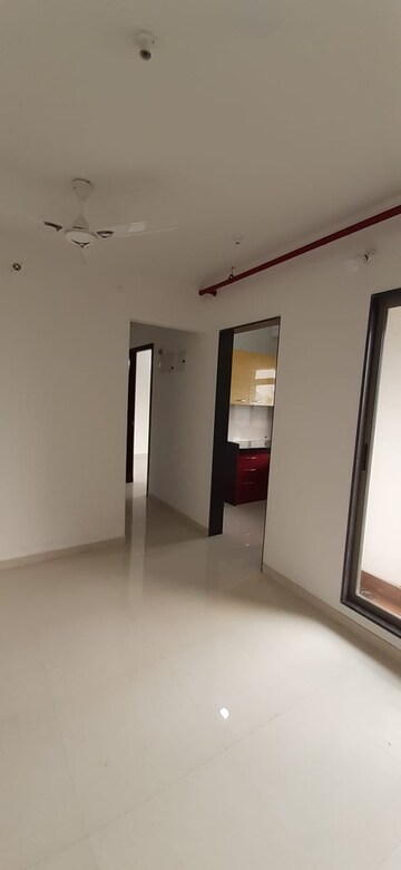 Room in 2 BHK Apartment at Runwal Eirene, Balkum Pada – for Rent
