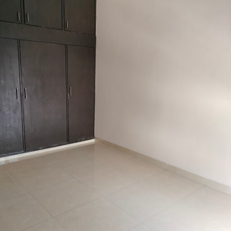Room, sector 38 2 Bedroom 200 Sq.Yd. Independent House In Sector 38 Chandigarh 9075861