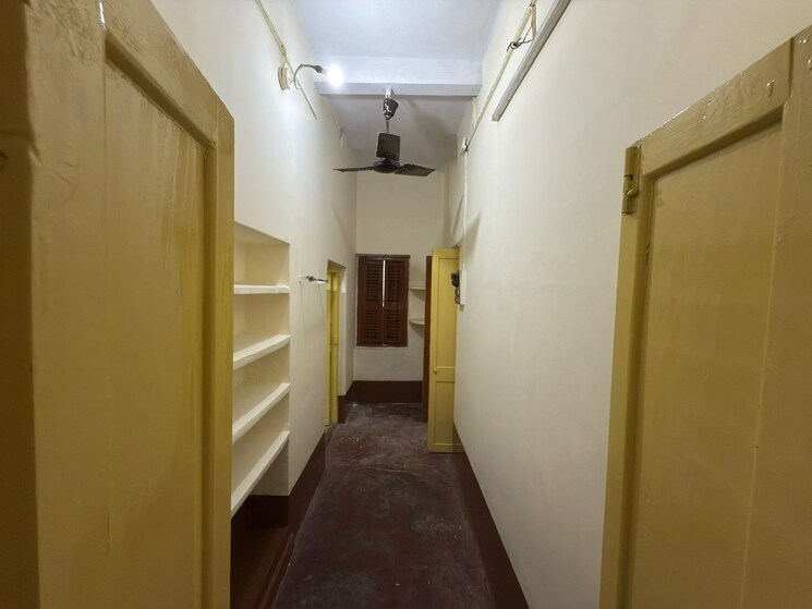 undefined, golpark Commercial Shop 800 Sq.Ft. In Golpark Kolkata 9075866