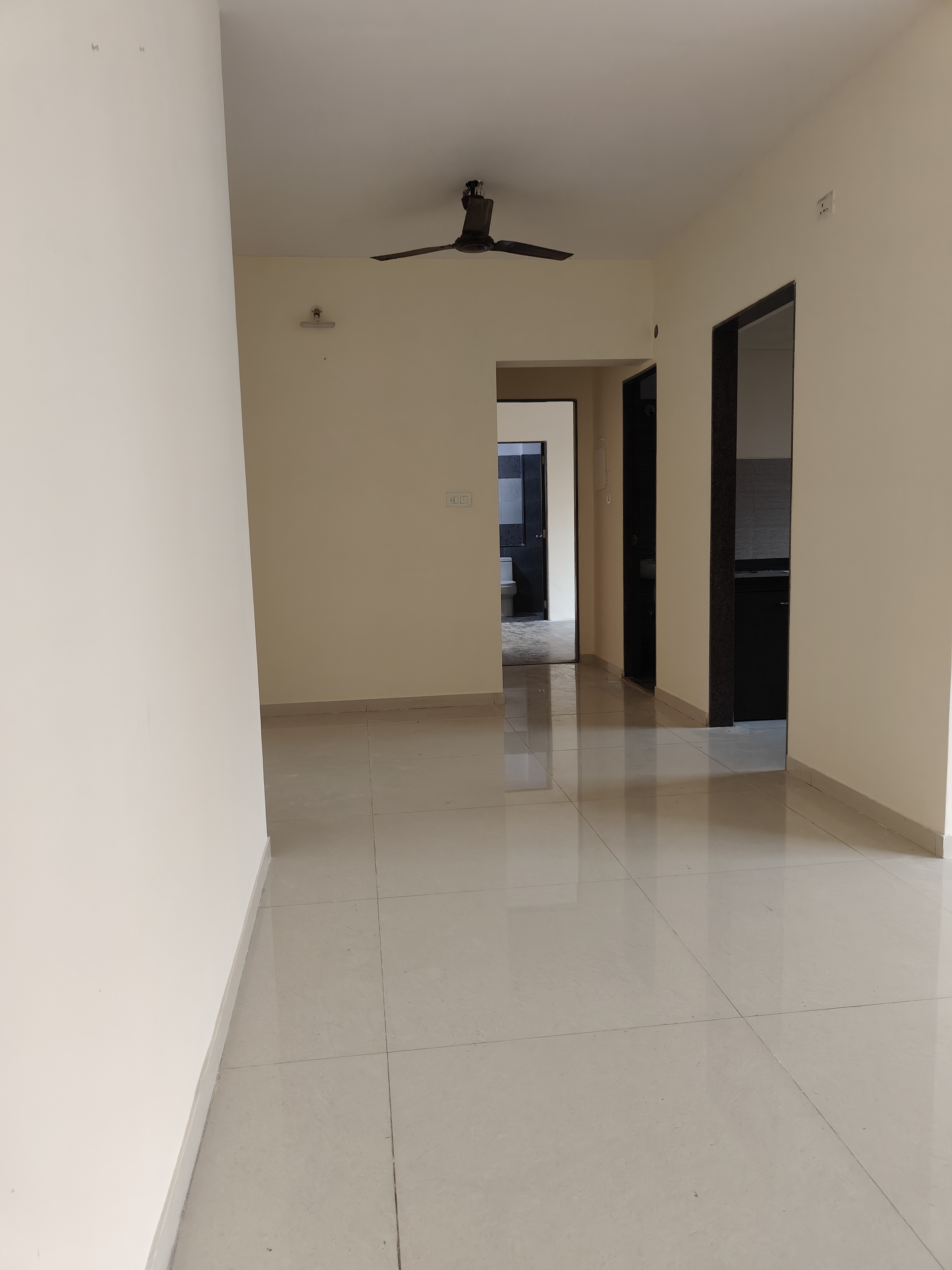 2 BHK + Extra Room Apartment For Rent in Acme Ozone