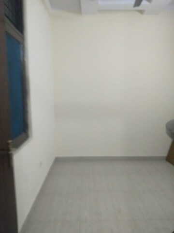 Room in 2 BHK Builder Floor at Vasundhara Sector 4 – for Rent