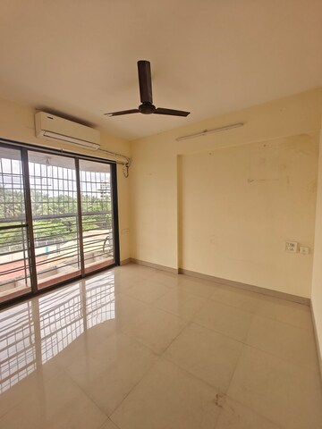 Room in 3 BHK Apartment at Nilkamal CHS Nerul, Nerul – for Rent