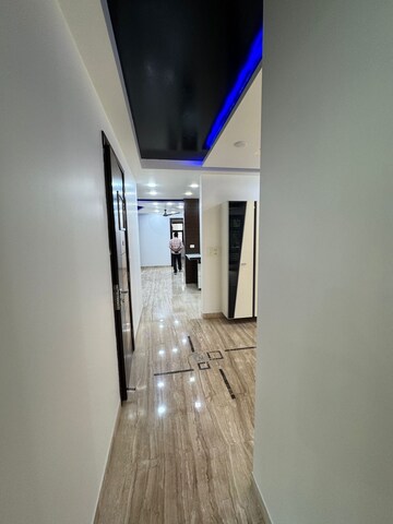  4 BHK Builder Floor at Janakpuri – for Rent