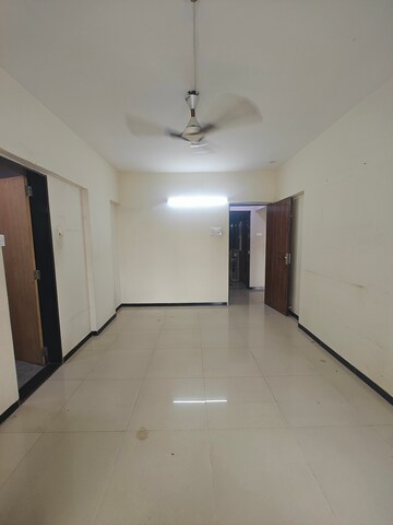 Room in 3 BHK Apartment at Meridian Apartment, Nerul Sector 6 – for Rent