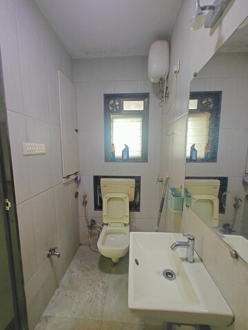 Team Area in 3 BHK Apartment at Meridian Apartment, Nerul Sector 6 – for Rent
