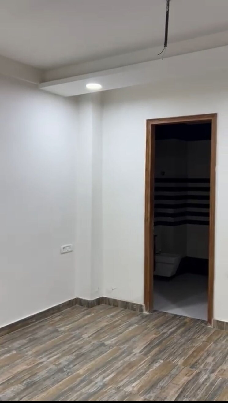 Room, modipuram 3 Bedroom 1250 Sq.Ft. Apartment In Modipuram Meerut 9075914