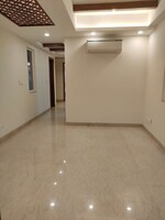 4 BHK + Pooja Room,Servant Room 300 Sq.Yd. Builder Floor in DLF Phase II