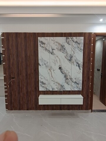 Room in 3 BHK Builder Floor at West Delhi – for Sale