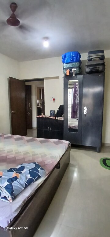 Bedroom in 2 BHK Apartment at Andheri West – for Rent