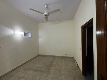 Room in 3 BHK Builder Floor at Boutique Residential Apartments B-26, Greater Kailash I – for Rent