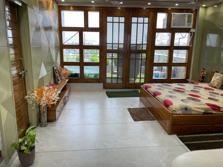 Bedroom, sushant golf city 3 Bedroom 1650 Sq.Ft. Apartment In Sushant Golf City Lucknow 9075944